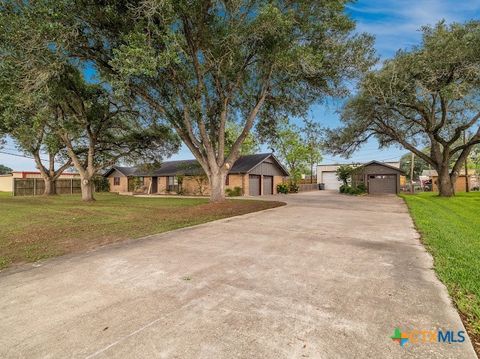 Photo of 906 Mead Road, Victoria, TX 77904 (MLS # 612282)