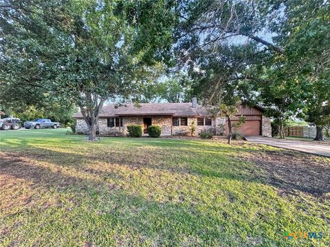 Photo of 501 Ridge Drive, San Marcos, TX 78666 (MLS # 582809)
