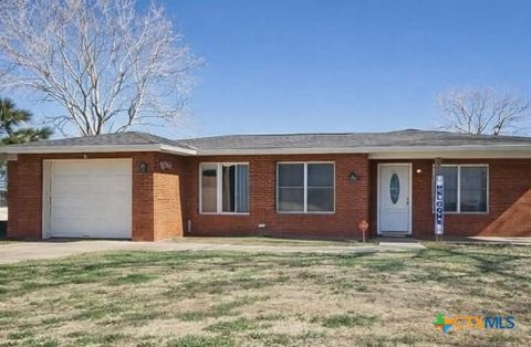 Photo of 2865 Fm 1685, Victoria, TX 77905 (MLS # 604154)