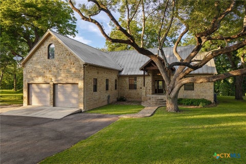 Photo of 302 Guadalupe River Drive, Seguin, TX 78155 (MLS # 624720)
