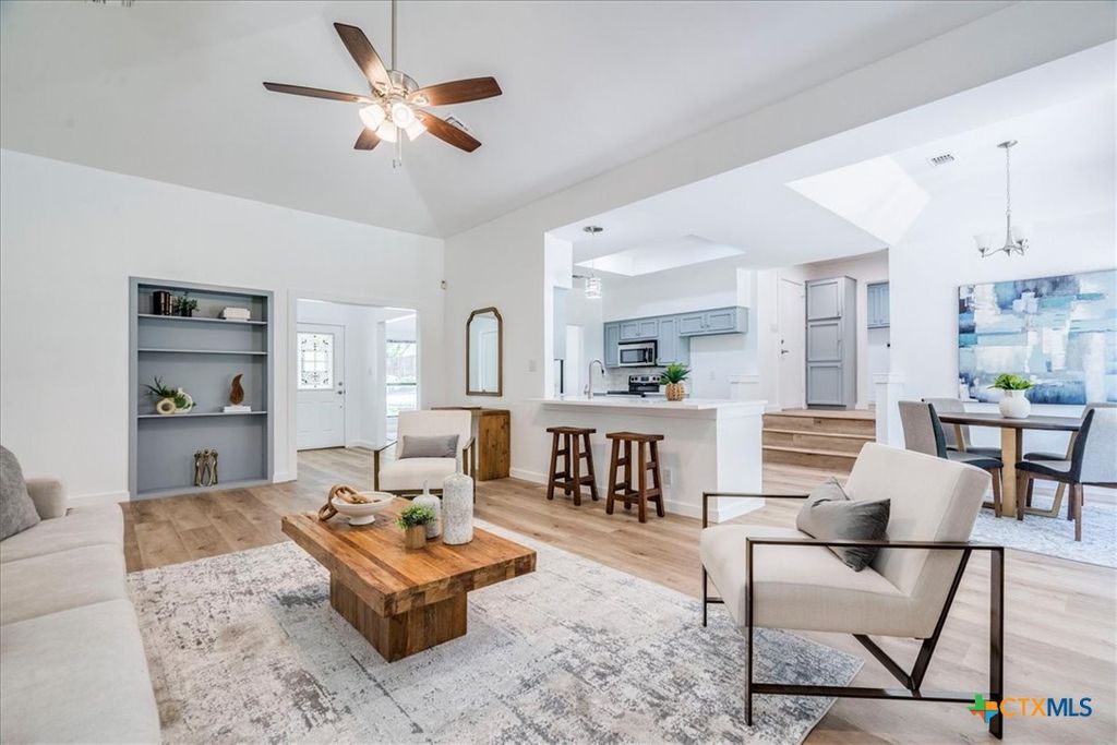 Photo of 2132 Northcrest Drive, New Braunfels, TX 78130 (MLS # 615166)