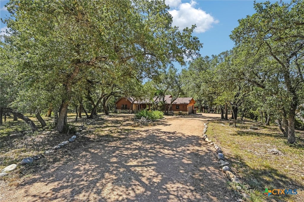 Photo of 611 Mountain Crest Drive, Wimberley, TX 78676 (MLS # 594057)