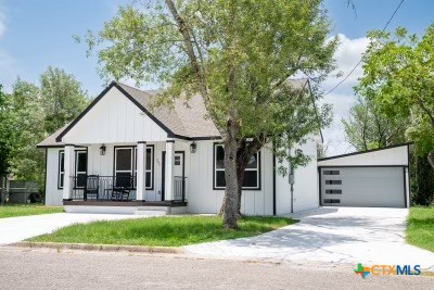 View Cuero, TX 77954 house