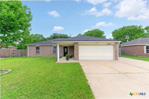 Photo of 5909 Medina Drive, Killeen, TX 76542 (MLS # 611166)