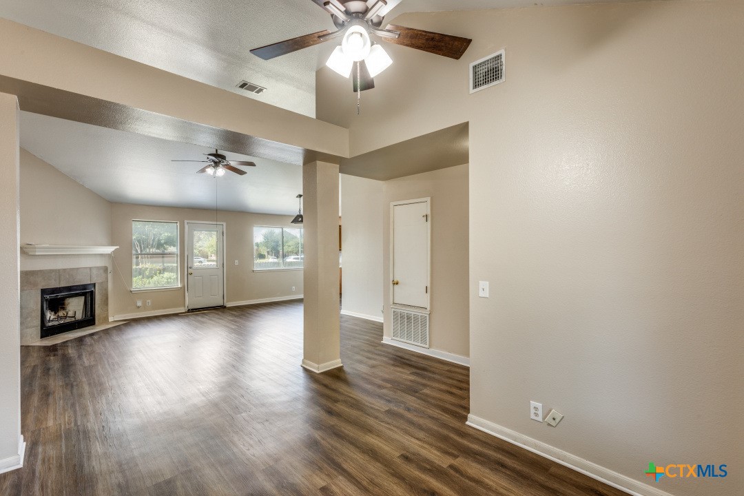 124 Meadowside Drive