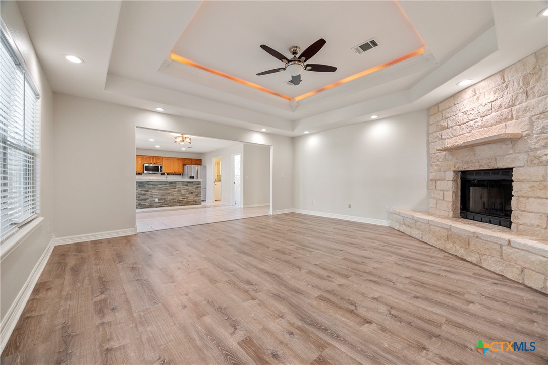 Photo 5 of 20 of 4 Hollyberry Street house
