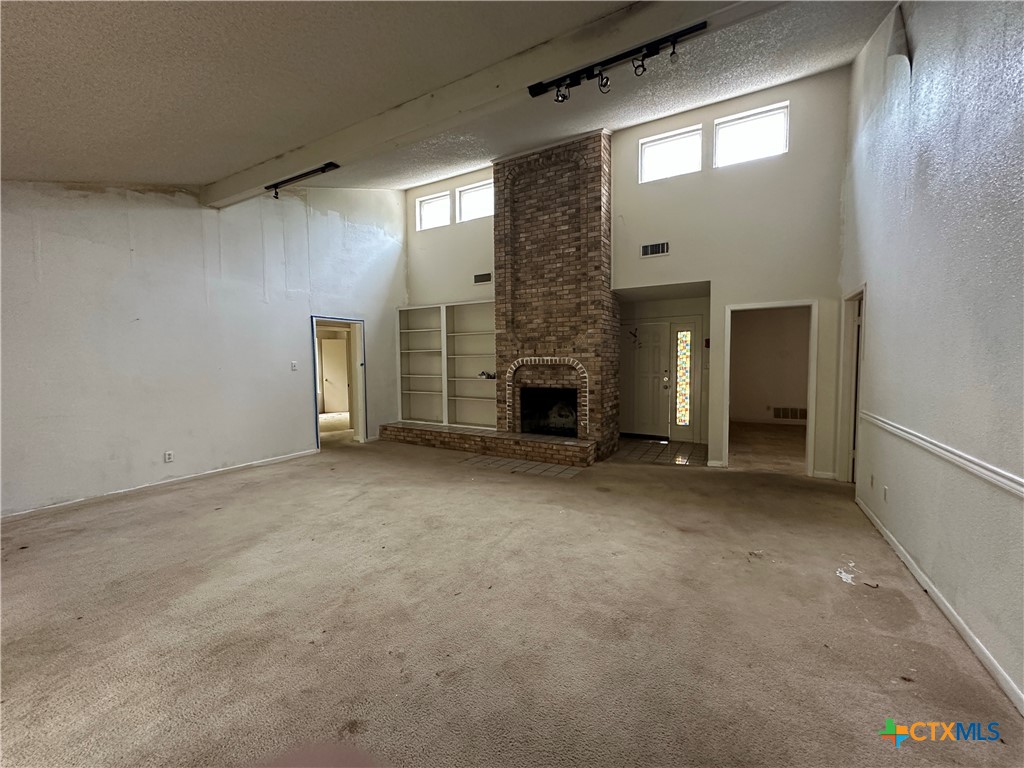 1612 Tanglewood Drive