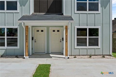 Photo of 909 S 2nd Street, Temple, TX 76504 (MLS # 626519)