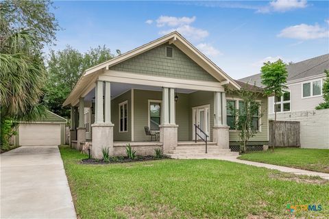 Photo of 405 W Power Avenue, Victoria, TX 77901 (MLS # 614151)