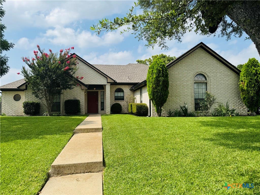 Photo of 3411 Greenlawn, Gatesville, TX 76528 (MLS # 617352)