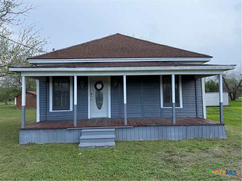 Photo of 308 N Pumphrey Street, Edna, TX 77957 (MLS # 607382)