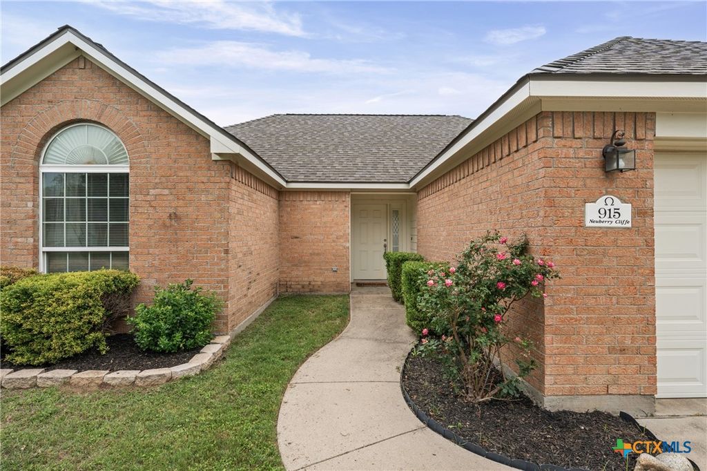 Photo of 915 Neuberry Cliffe, Temple, TX 76502 (MLS # 611392)