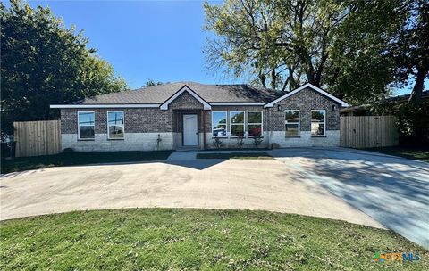 3302 Zephyr Road Killeen TX 76543