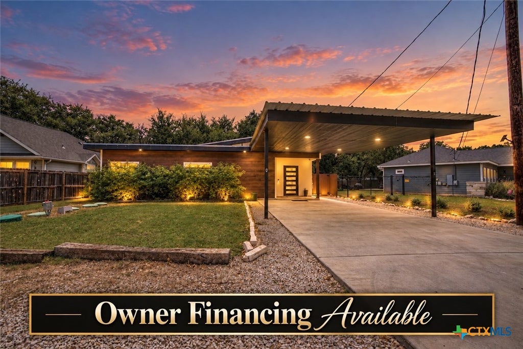 Photo of 1630 Canyon Edge, Canyon Lake, TX 78133 (MLS # 624232)