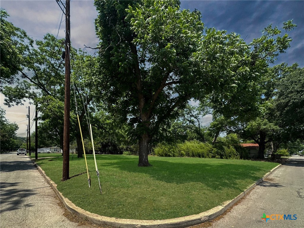 922 Booneville Avenue