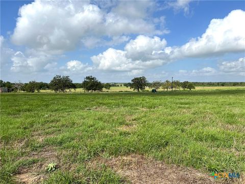 405 ENGELKE RD Kingsbury TX 78648