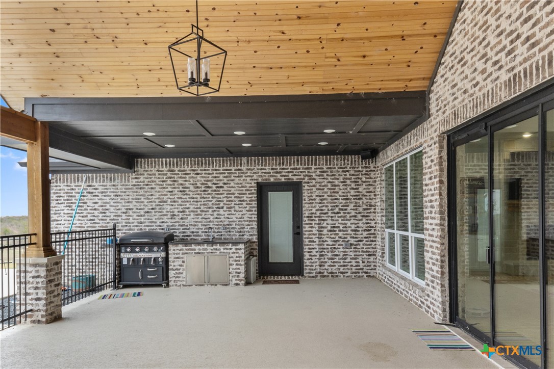 13428 Knob Hill Road