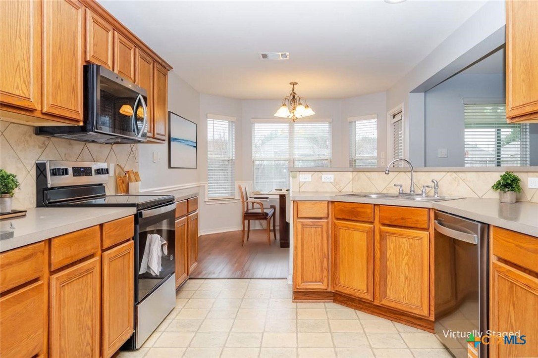 7531 Amber Meadow Loop