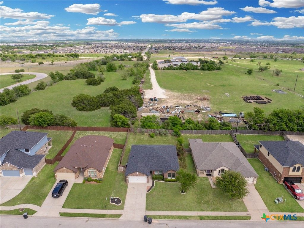 Photo of 1517 Starlight Drive, Temple, TX 76502 (MLS # 610360)