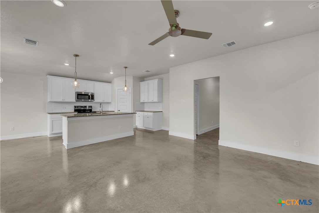 1011 Peppermint Drive