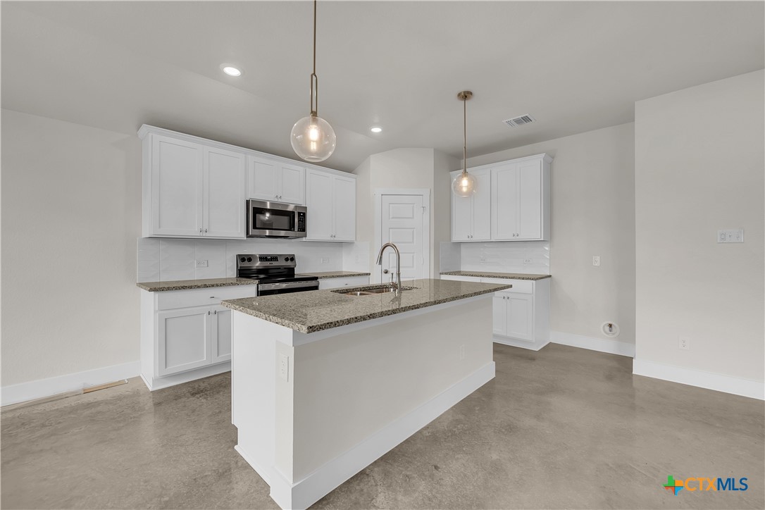 1011 Peppermint Drive