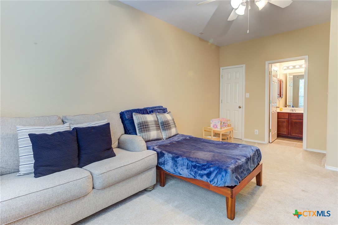 New Braunfels, Texas 78132, United States, 5 Bedrooms Bedrooms, ,4 BathroomsBathrooms,Residential,Pending,54624