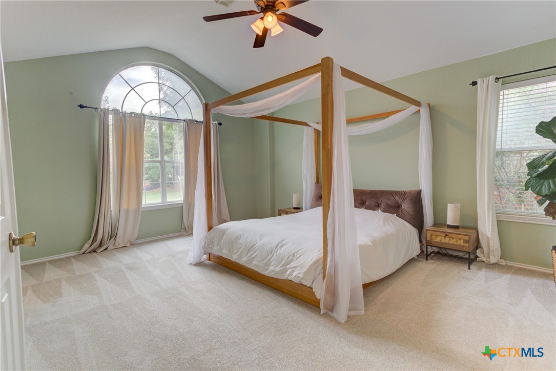 New Braunfels, Texas 78132, United States, 5 Bedrooms Bedrooms, ,4 BathroomsBathrooms,Residential,Pending,54624