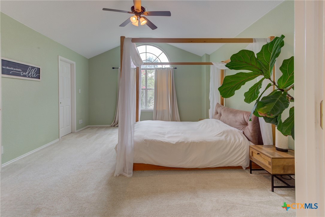 New Braunfels, Texas 78132, United States, 5 Bedrooms Bedrooms, ,4 BathroomsBathrooms,Residential,Pending,54624