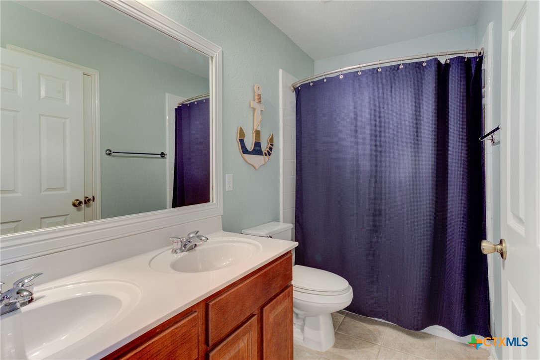 New Braunfels, Texas 78132, United States, 5 Bedrooms Bedrooms, ,4 BathroomsBathrooms,Residential,Pending,54624