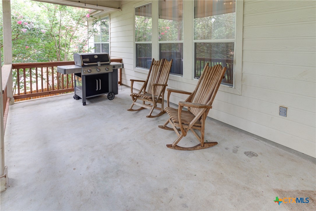 New Braunfels, Texas 78132, United States, 5 Bedrooms Bedrooms, ,4 BathroomsBathrooms,Residential,Pending,54624