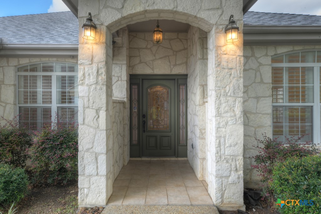 New Braunfels, Texas 78132, United States, 3 Bedrooms Bedrooms, ,3 BathroomsBathrooms,Residential,Pending,54155