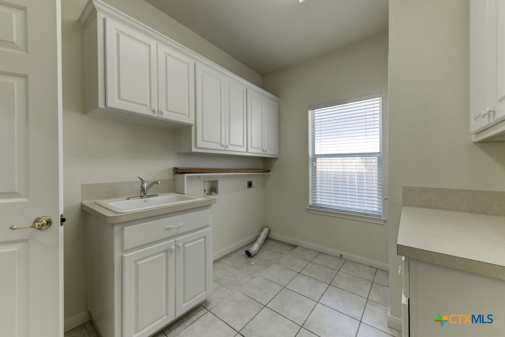 New Braunfels, Texas 78132, United States, 3 Bedrooms Bedrooms, ,3 BathroomsBathrooms,Residential,Pending,54155