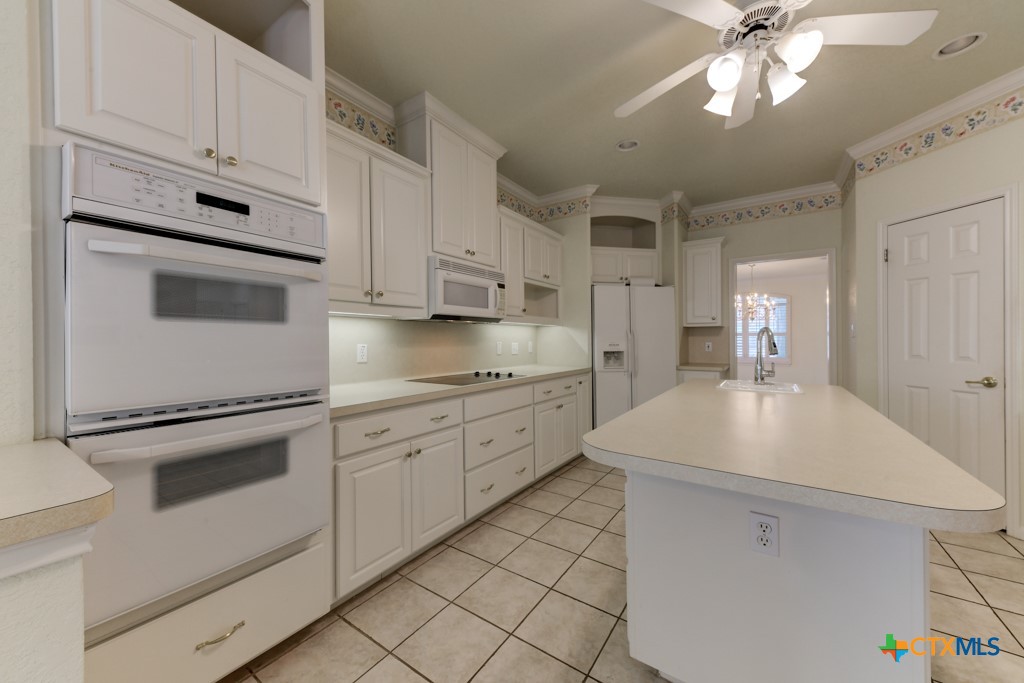 New Braunfels, Texas 78132, United States, 3 Bedrooms Bedrooms, ,3 BathroomsBathrooms,Residential,Pending,54155