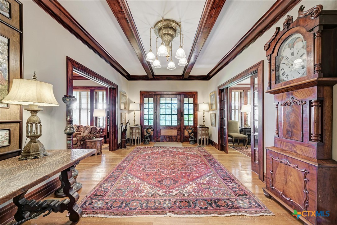401 W 4th Street