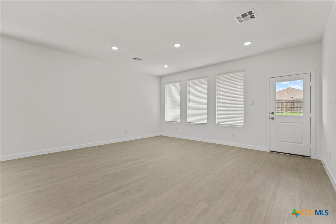 1221 Twisted Creek