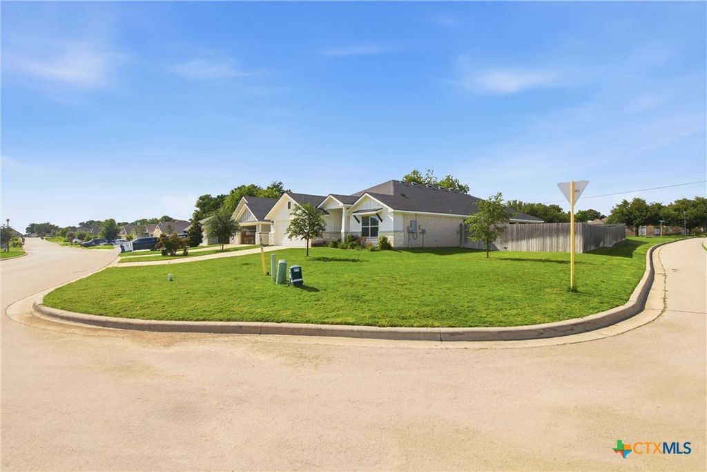Photo of 2604 Torino Reale Ave AVE, Temple, TX 76502 (MLS # 617398)