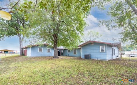 A home in Shiner