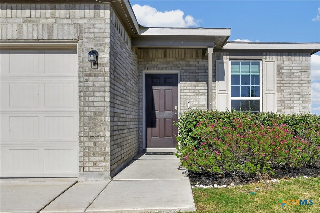 Photo of 7503 Granger Cove, San Antonio, TX 78252 (MLS # 627214)