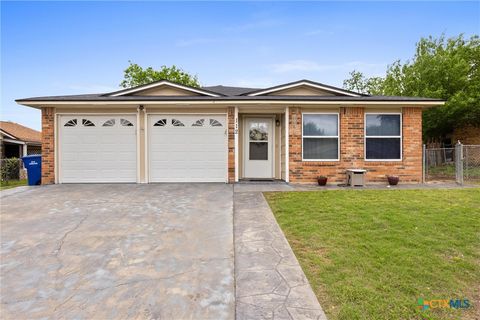 Photo of 112 W Hogan Drive, Copperas Cove, TX 76522 (MLS # 610503)