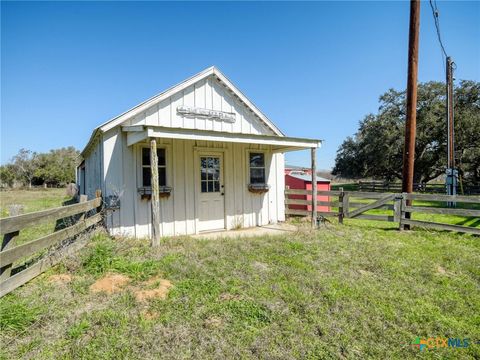 A home in Yoakum