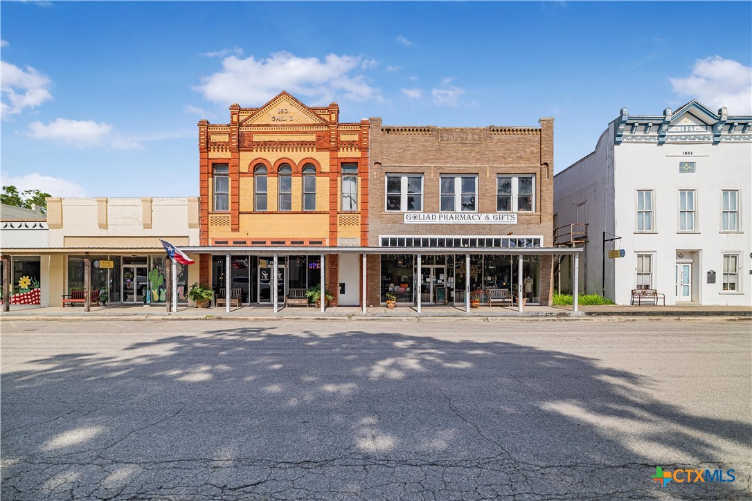 Photo 1 of 25 — 212 S Commercial Street, Goliad, TX 77963