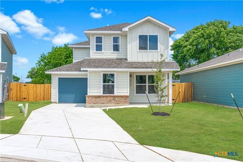 Photo of 324 Mar Hill Street, Seguin, TX 78155 (MLS # 600365)