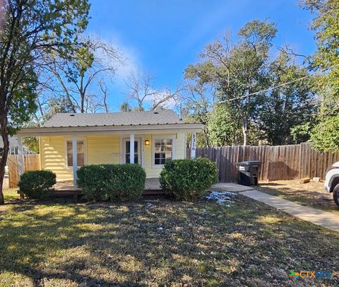 Photo of 1316 S 39th Street, Temple, TX 76504 (MLS # 603329)