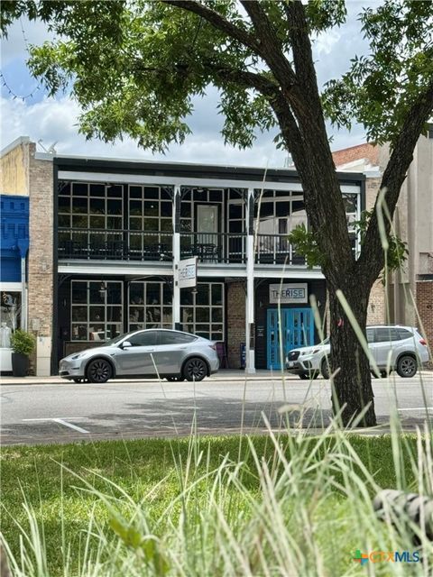 204 S Austin Street Seguin TX 78155