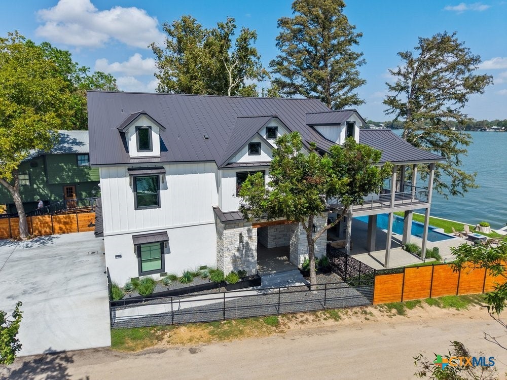 270 Isle Of View Drive