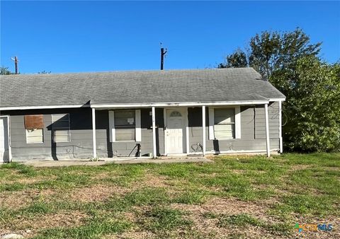 Photo of 118 Massanet Street, Port Lavaca, TX 77979 (MLS # 600197)