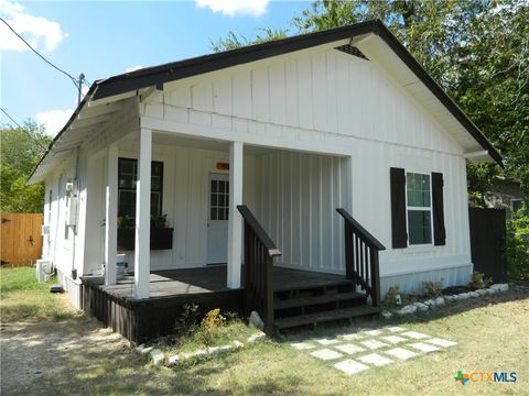 426 Aguila Street Seguin TX 78155