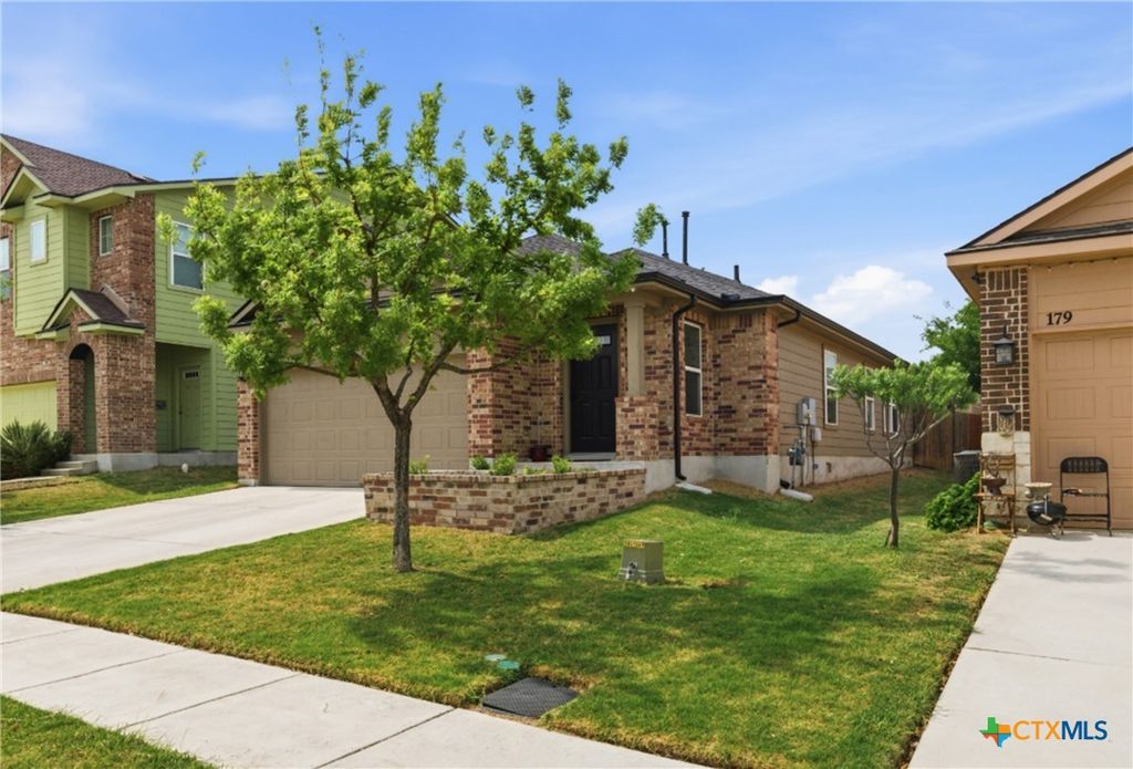 Photo of 175 Lake Glen, San Marcos, TX 78666 (MLS # 609799)