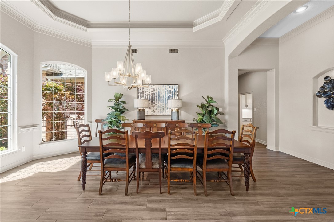 2816 Sleepy Hollow Lane