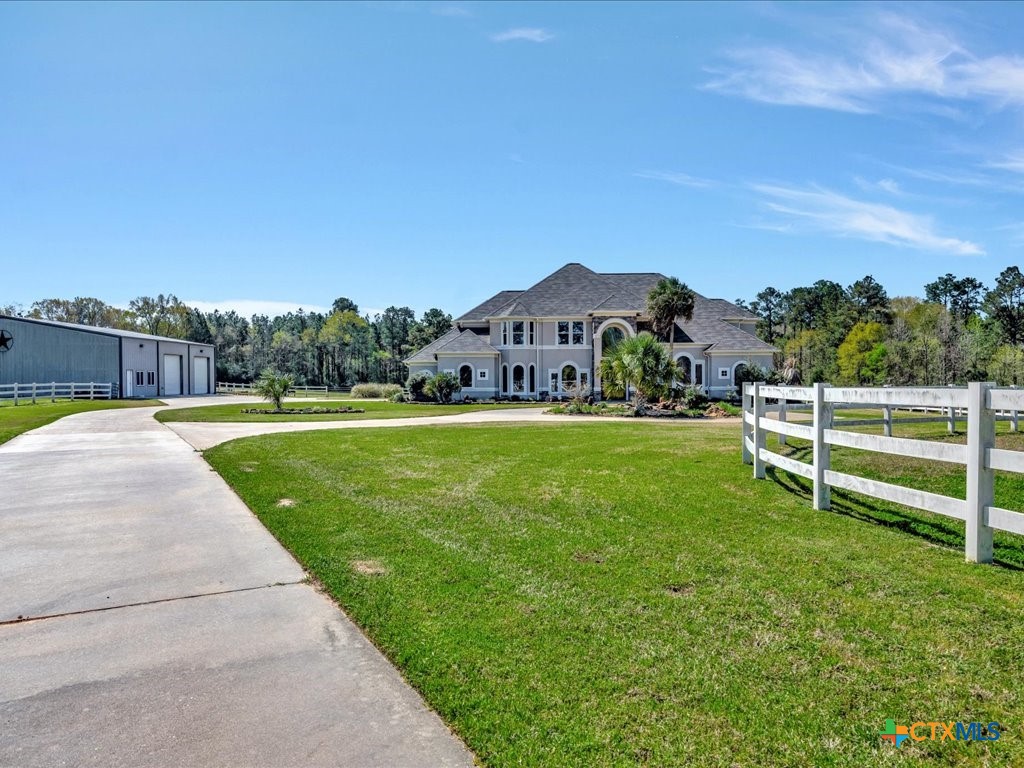 8206 East State Hwy 103